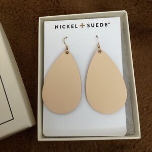 Nickel & Suede Tear-drop leather earrings (small- beige)
